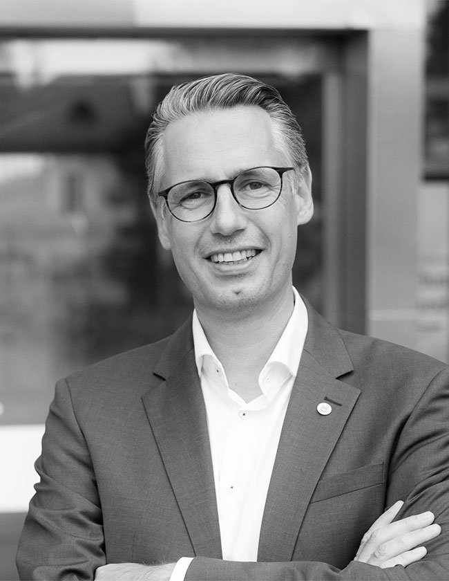Dominik Engel