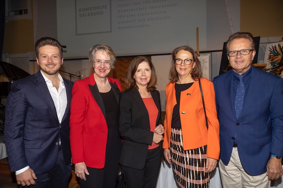 Daniel Ronacher (Solid Shot Film Productions), Melitta Schubert (Österreichische Botschafterin für Luxemburg), Waltraud Langer (ORF Landesstudio Salzburg), Alexandra Ronacher, Harald Ronacher (The Rowland Company)