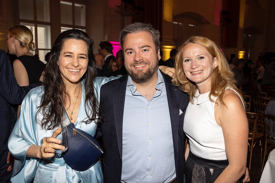 Christina Roth (CR Ledermanufaktur), Christoph Gübitz mit Sybille Pühringer (Gübitz Immobilien)