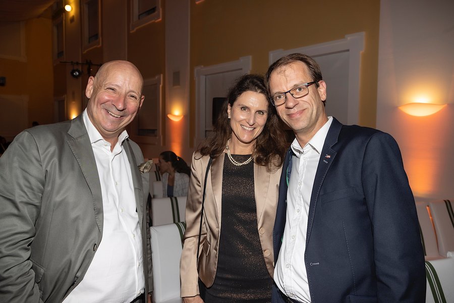 Hermann Wonnebauer (Zürcher Kantonalbank Österreich AG), Verena und Carsten Dippelt (Mercedes-Benz Österreich)